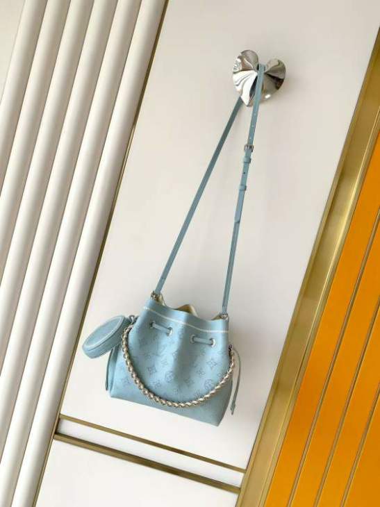Picture of Louis Vuitton Handbags _SKUfw240288950fw
